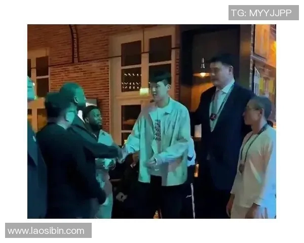 胡子与姚明的奇妙相遇:一场关于篮球与生活的深刻对话 胡子与姚明的奇妙相遇:一场关于篮球与生活的深刻对话