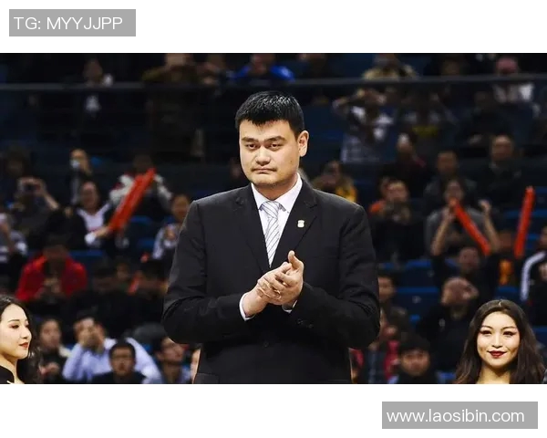 姚明个人照片展示他的篮球生涯与人生故事的精彩瞬间