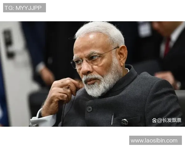 伊朗足球明星长发造型引发热议展现独特魅力与个性风采