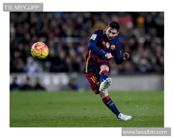 足球明星的绝技揭秘：从梅西的过人到C罗的任意球绝杀