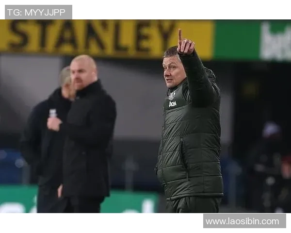 伯恩利与热刺激战正酣比分悬念不断引发球迷热议 伯恩利与热刺激战正酣比分悬念不断引发球迷热议