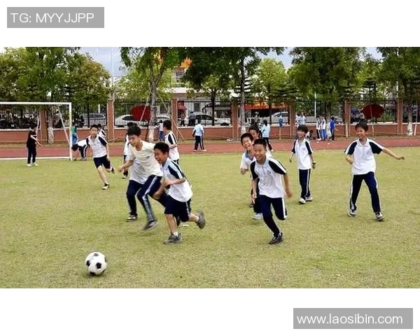 少年足球培训班助力梦想启航培养未来足球之星